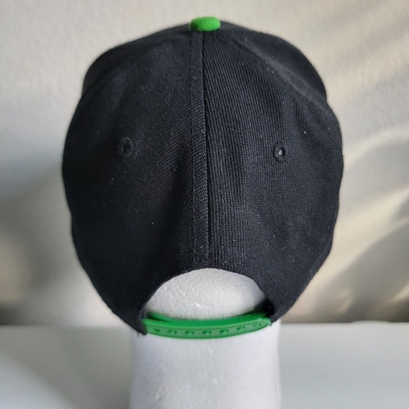 Notre Dame Fighting Irish Tesant Snapback Hat Leprechaun Big Logo Black/Green - Picture 4 of 8